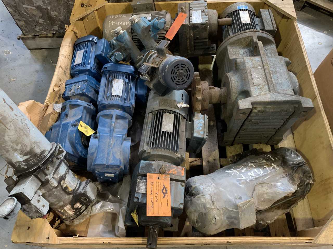 CRATE OF MOTORS AND GEAR REDUCERS SEW-EURODRIVE GEARMOTORS - GEAR REDUCERS