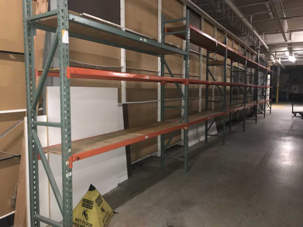 LOT OF PALLET RACKING - PALLET RACKING