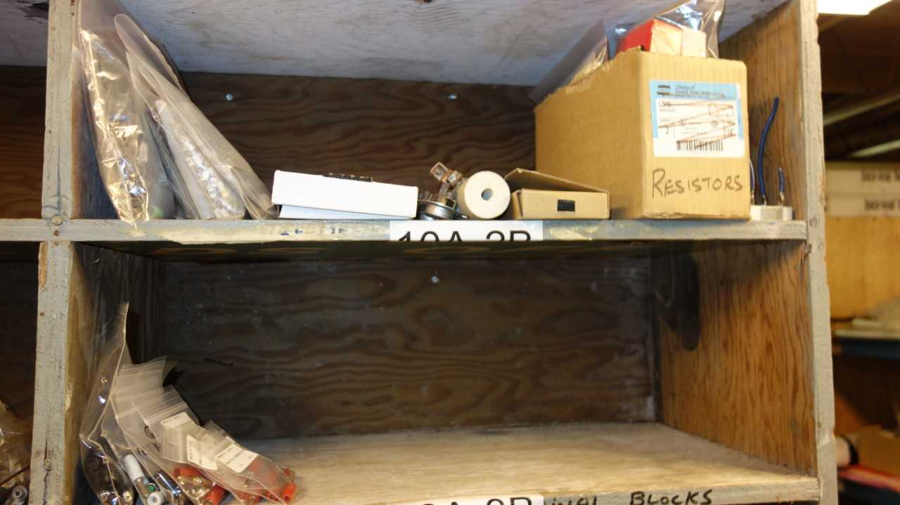 CONTENTS OF SHELF, ASSORTED ELECTRIC REPLACEMENT PARTS - ELECTRICAL COMPONENTS