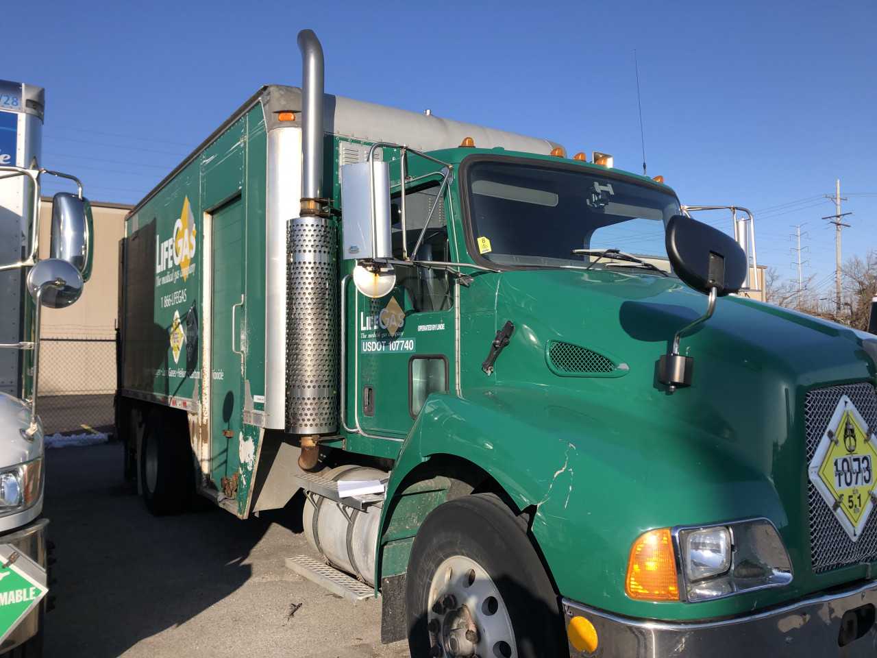 2006 Kenworth T300 Straight Truck - HYDRO EXCAVATOR TRUCKS