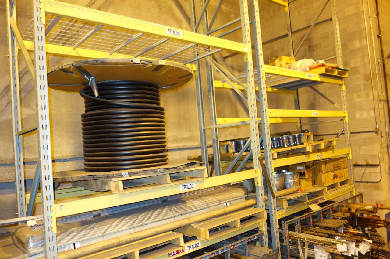 CONTENTS OF 2 UPRIGHT RACKING SECTIONS, WIRE - INDUSTRIAL PARTS