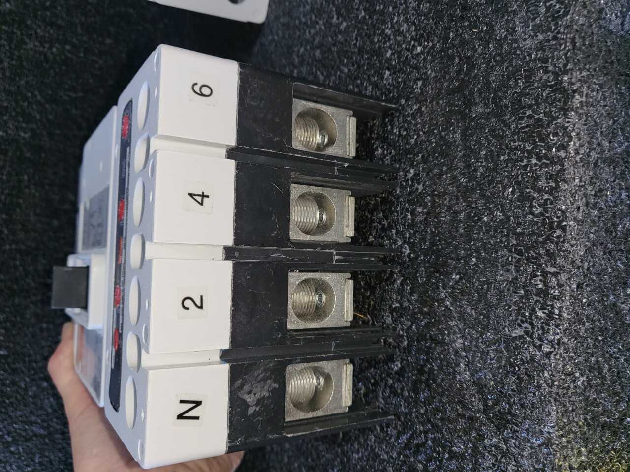 Eaton Circuit Breakers - CIRCUIT BREAKERS