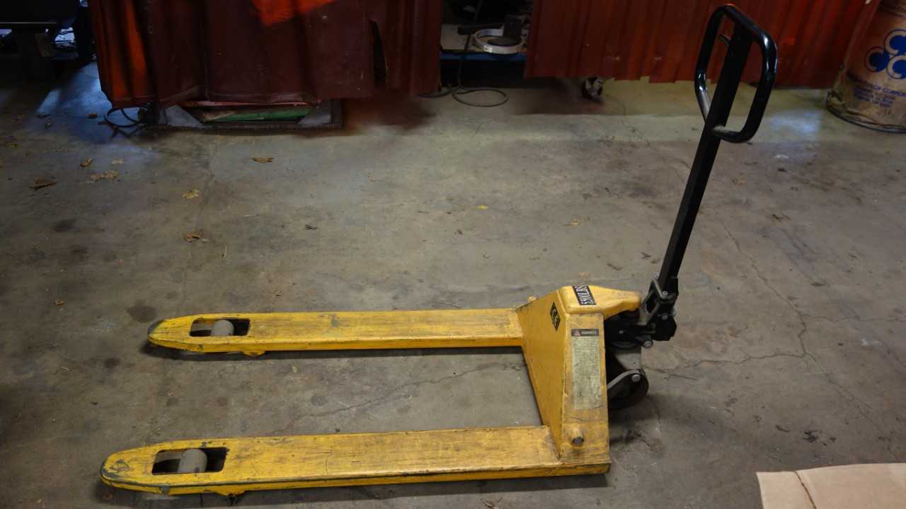 PAN ASIA 5500LB HAND PALLET JACK LIFT TRUCK (DELAYED REMOVAL APPROXIMATELY 3-4 WEEKS) - MANUAL PALLET JACKS