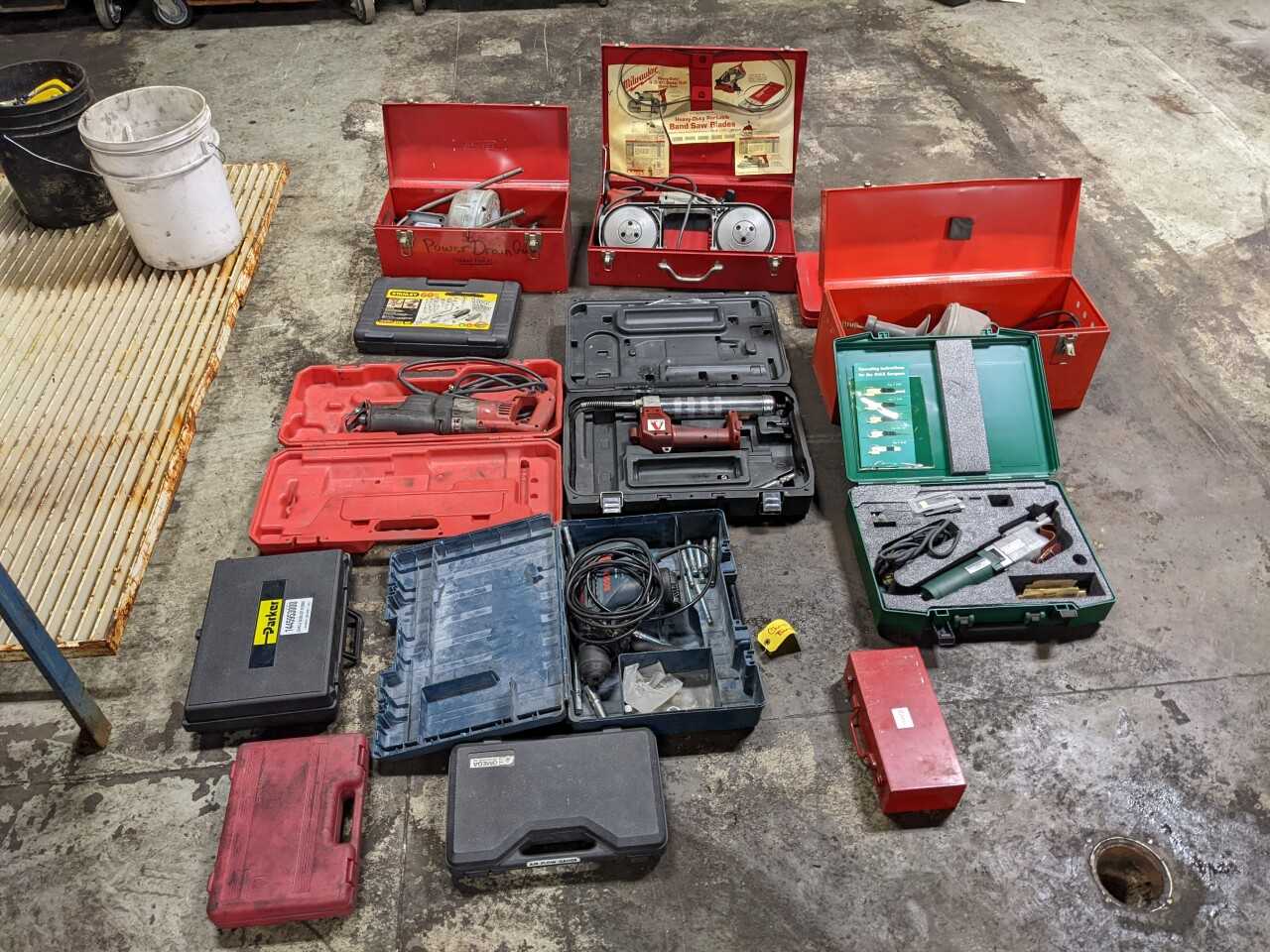LOT OF 13 ASSORTED POWER TOOLS, SCRAPING MACHINE, SAWZALL, POWER DRAIN GUNS, BAND SAW, GREASE GUN, SOCKET SETS, MILWAUKEE, BIAX, PARKER - ELECTRIC POWER TOOLS