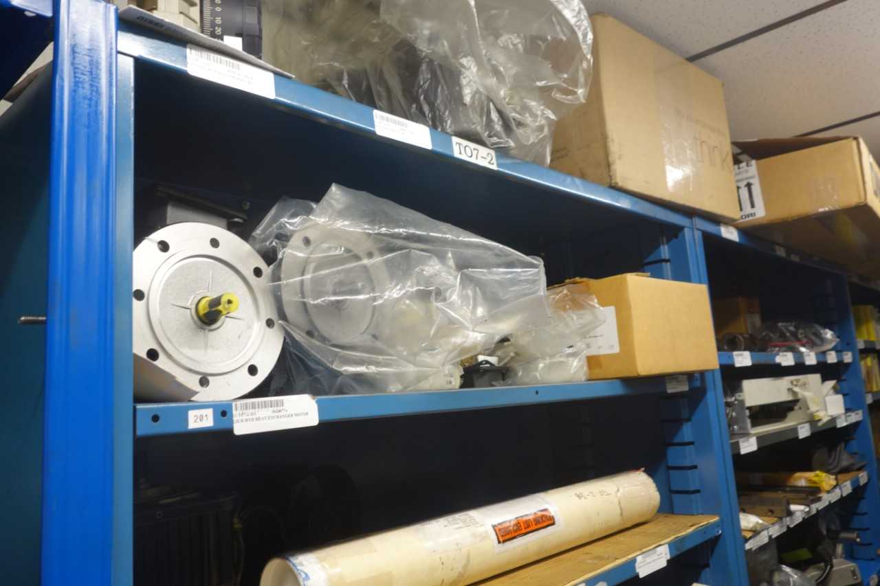 Contents of 1x section shelving - SHELVING