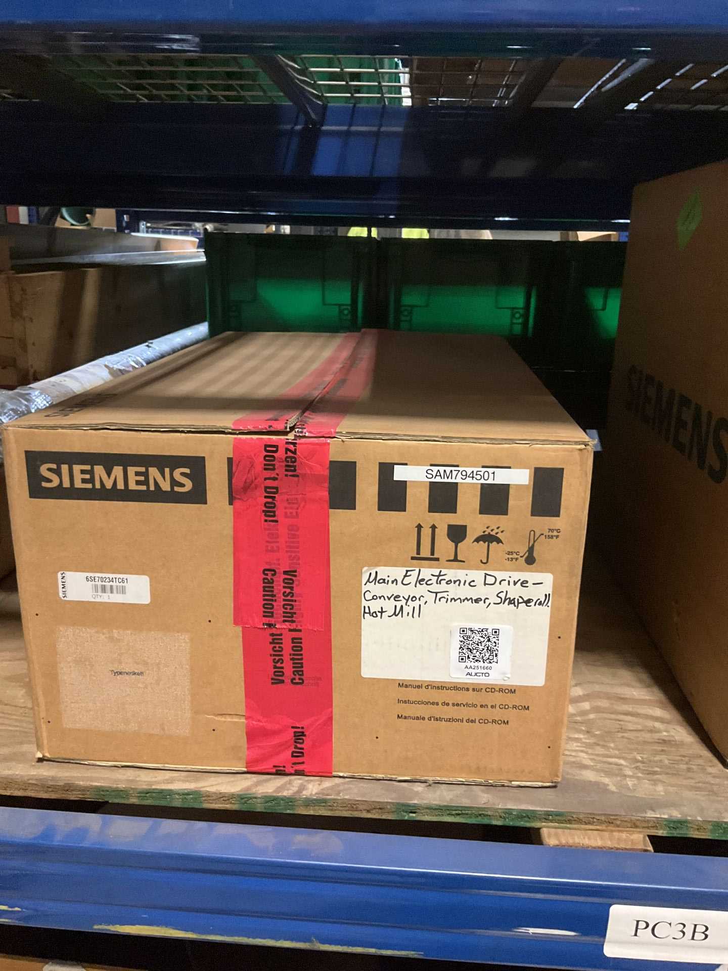 SIEMENS CORP 6SE7023-4TC61 CONVEYOR - CONVEYORS