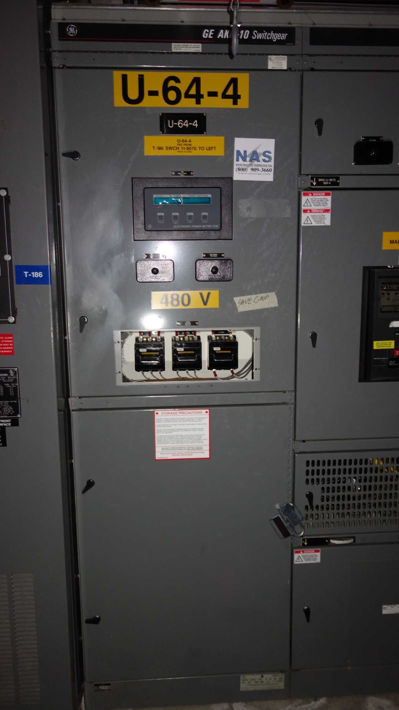 LOT OF 3 SECTIONS OF GE AKD-10 SWITCHGEAR 4000A PANELS w (5) WAVEPRO BREAKERS - SWITCHGEAR