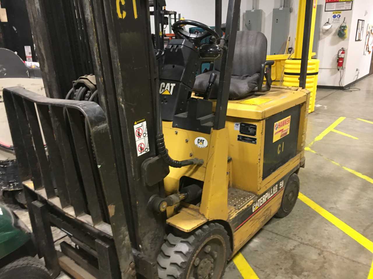 1994 CATERPILLAR 23C30TT sitdown counterbalance, Enfield, CT - FORKLIFTS