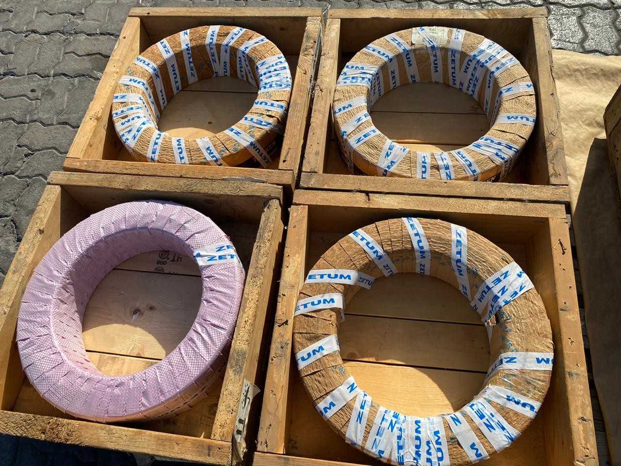 2 PALLETS OF ASSORTED BEARINGS - BEARINGS