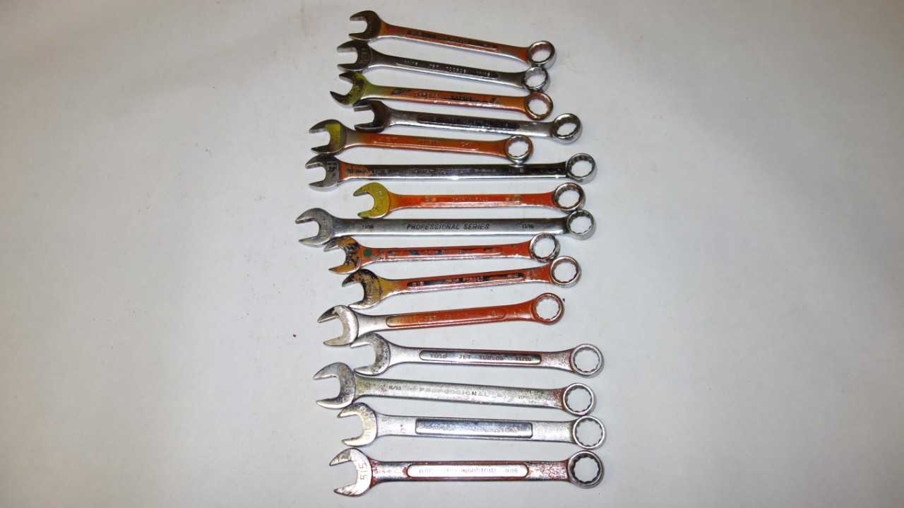 LOT OF 15 ASSORTED COMBINATION WRENCHES - HAND TOOLS