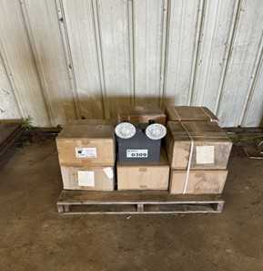EMERGENCY LIGHTING QTY 11 - LIGHTING