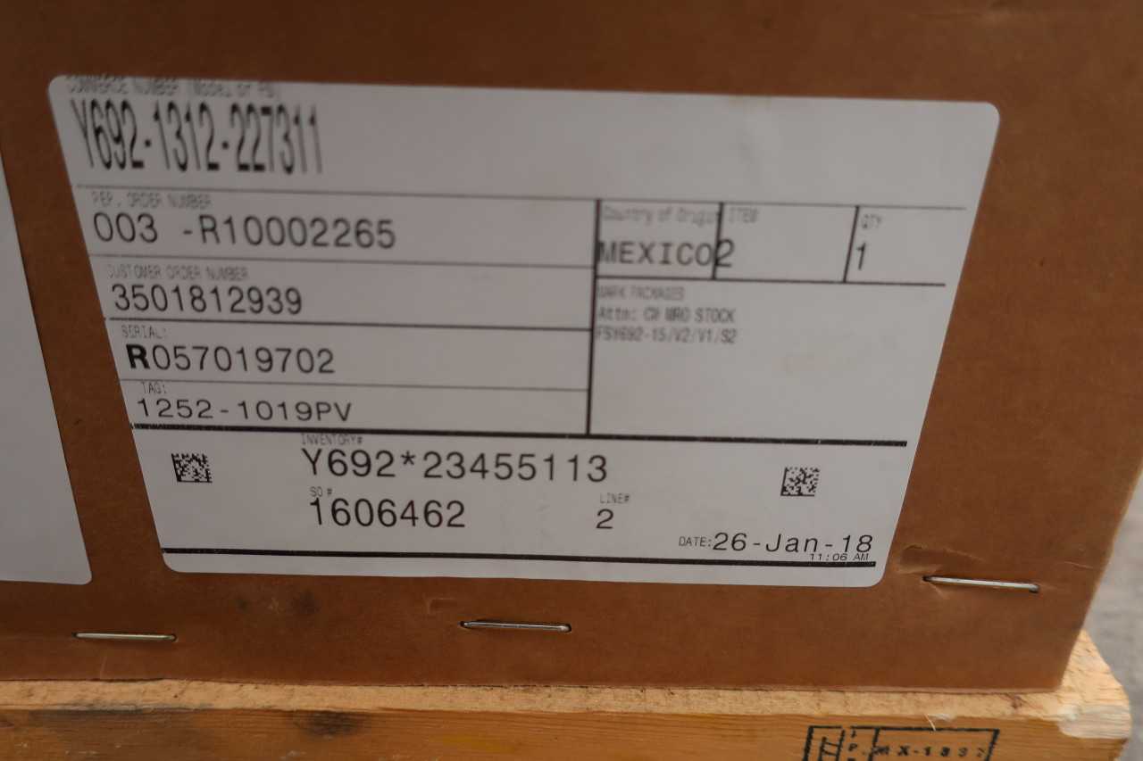 FISHER Y692-15 LOW PRESSURE GAS BLANKETING REGULATOR 1/2IN - PRESSURE REDUCING REGULATOR VALVE