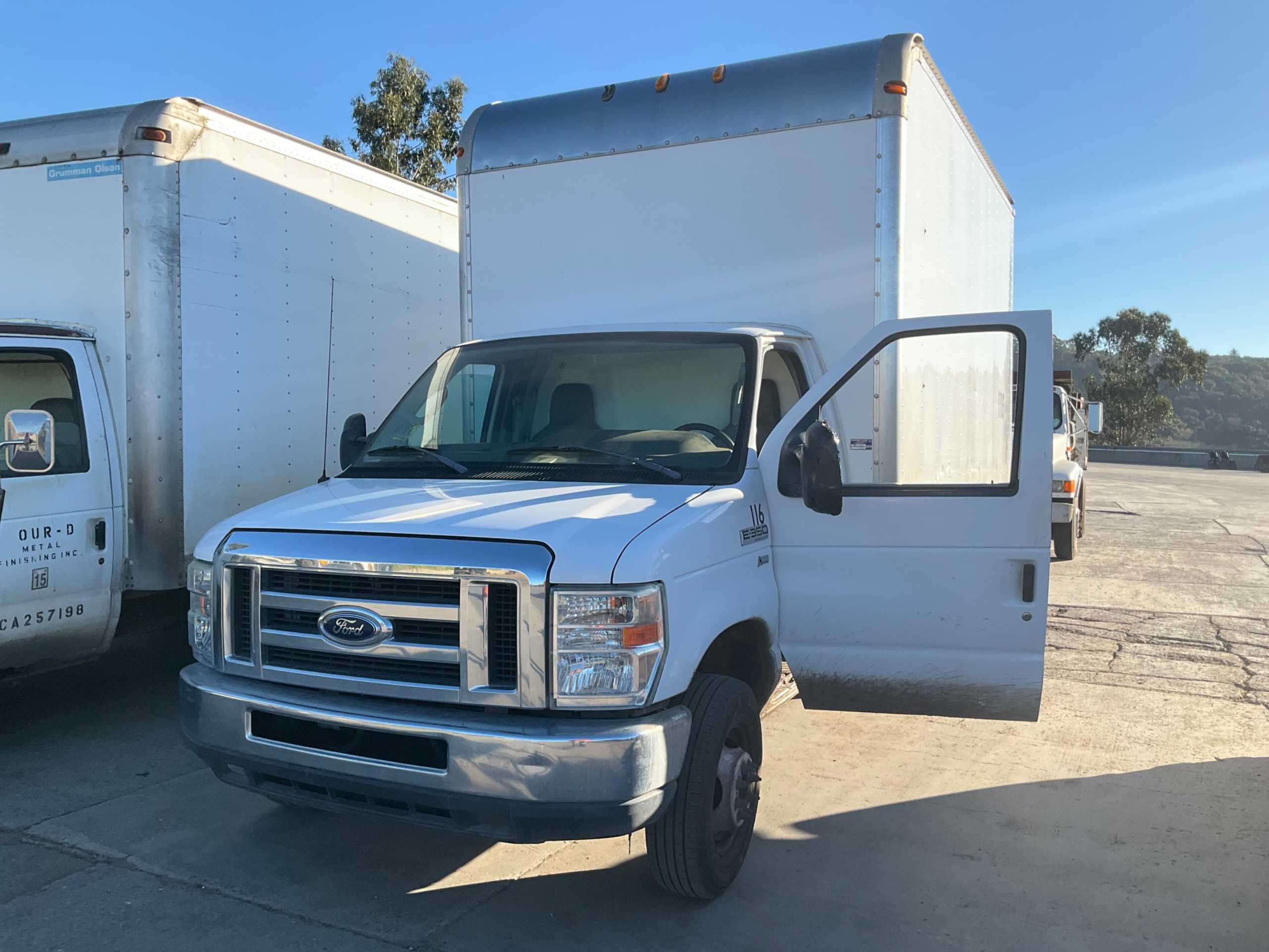 2012 FORD E-350 STRAIGHT CARGO TRUCK