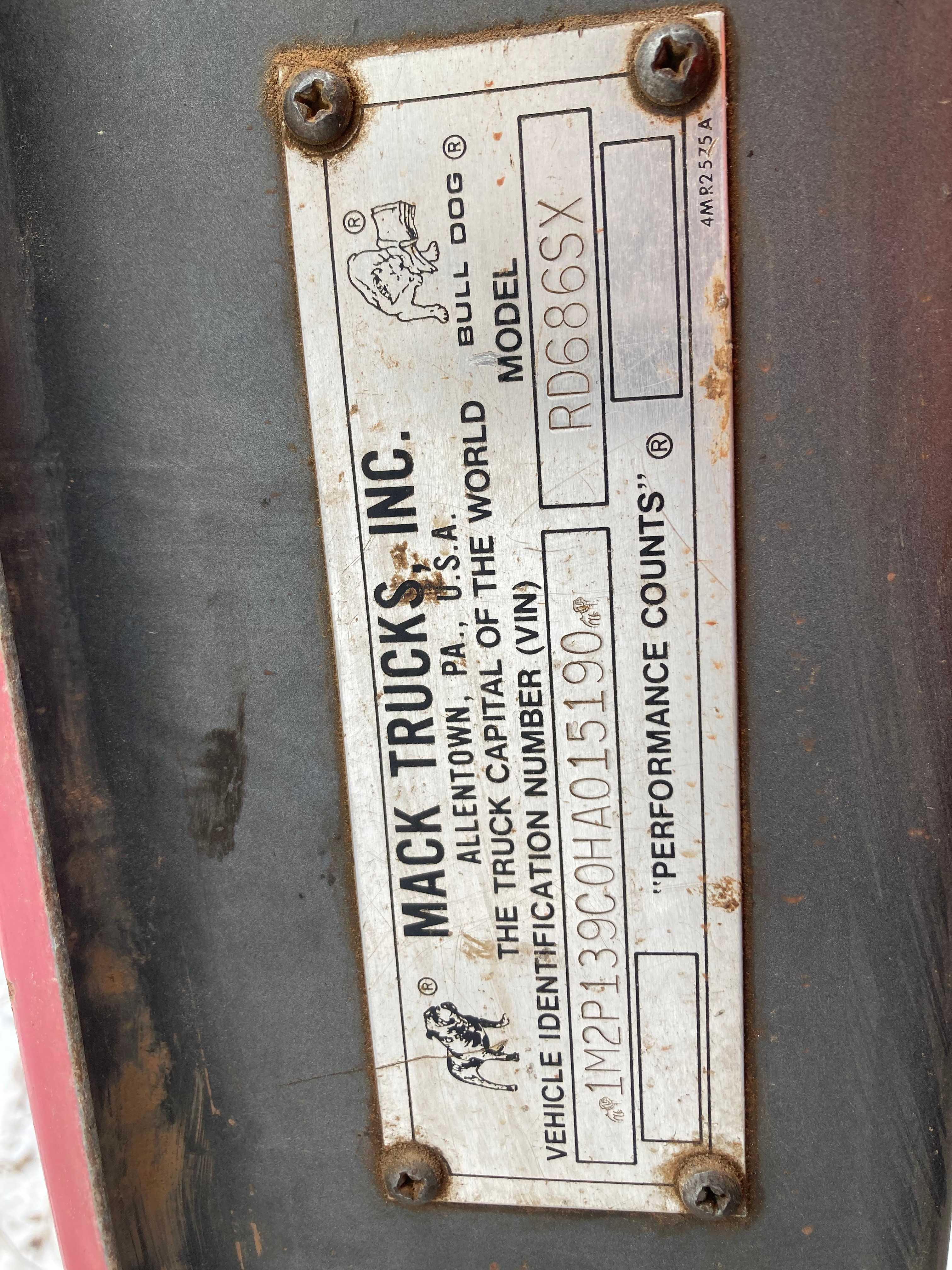 1987 - Mack - RD686SX - DUMP TRUCKS