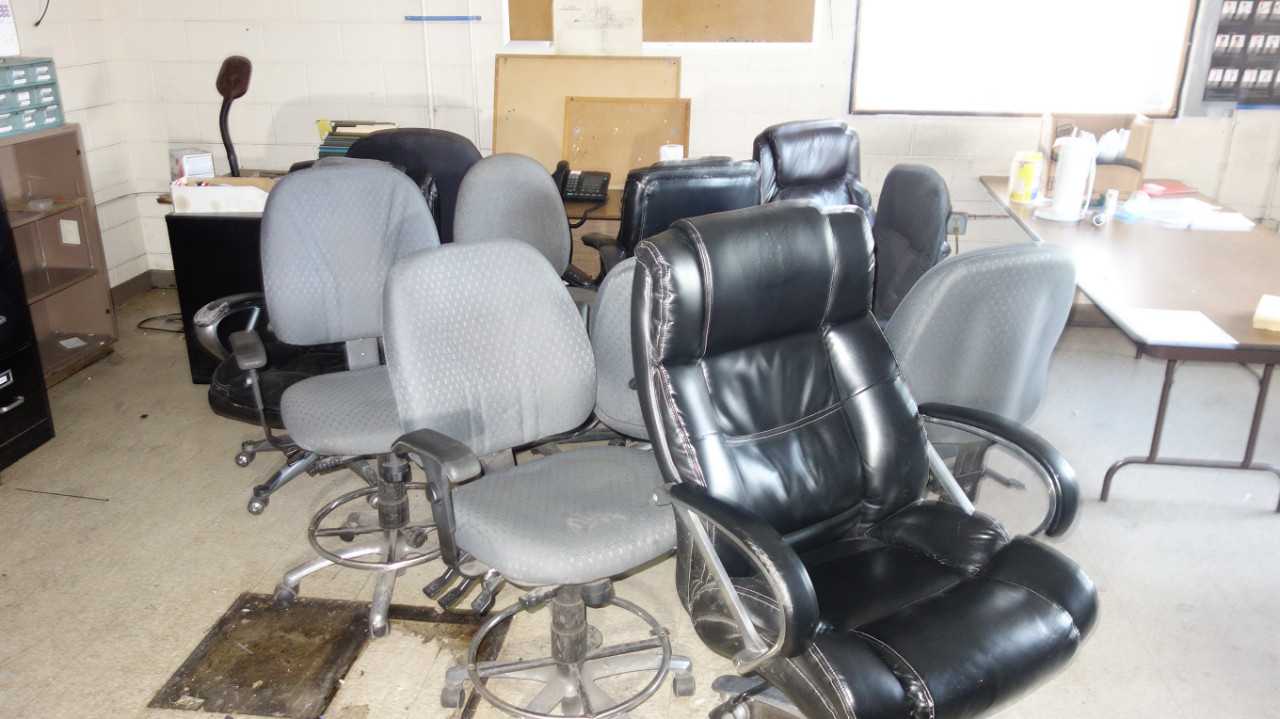 LOT OF ASSORTED ROLLING CHAIRS - MISCELLANEOUS